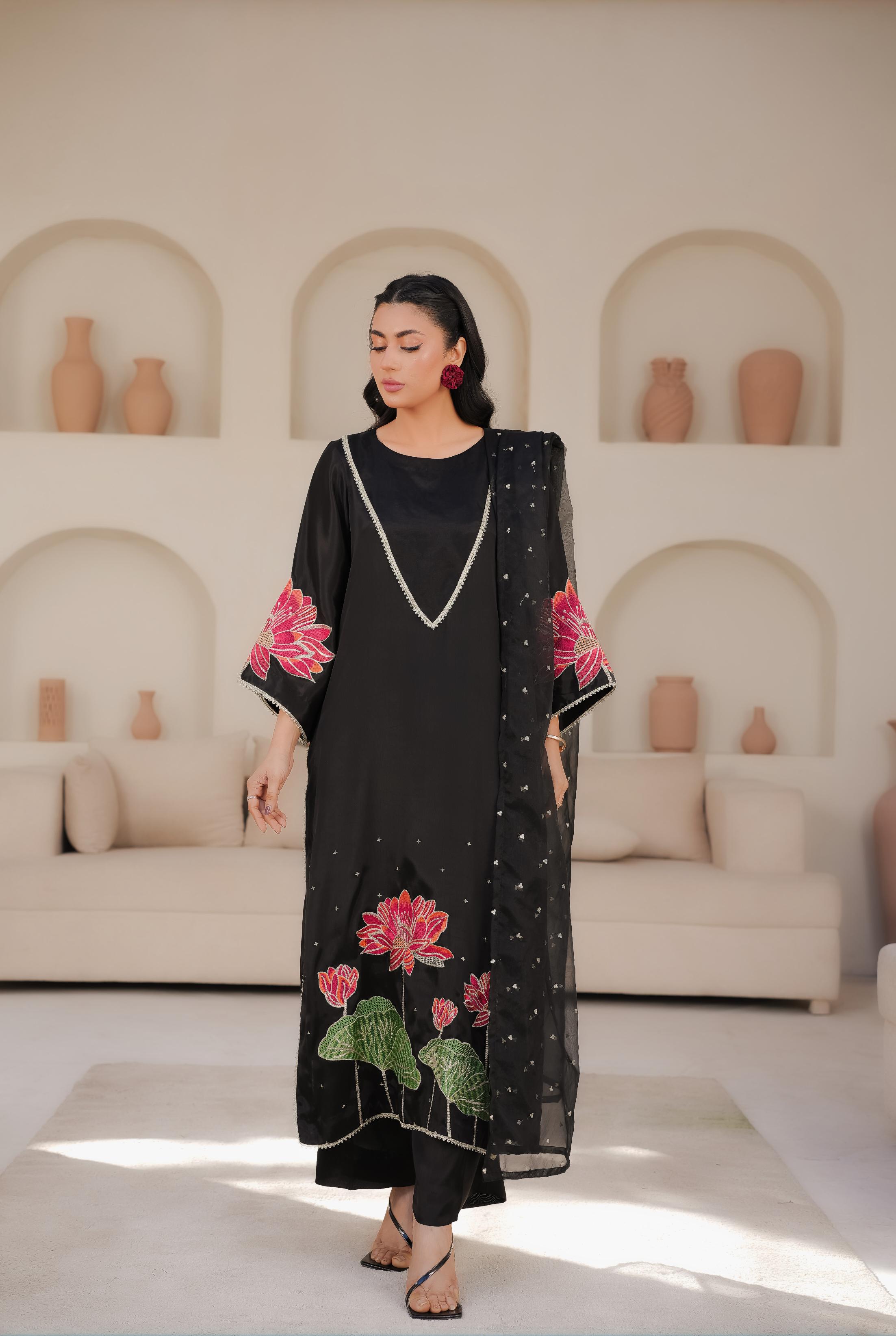 Black Embroidered - EF0010