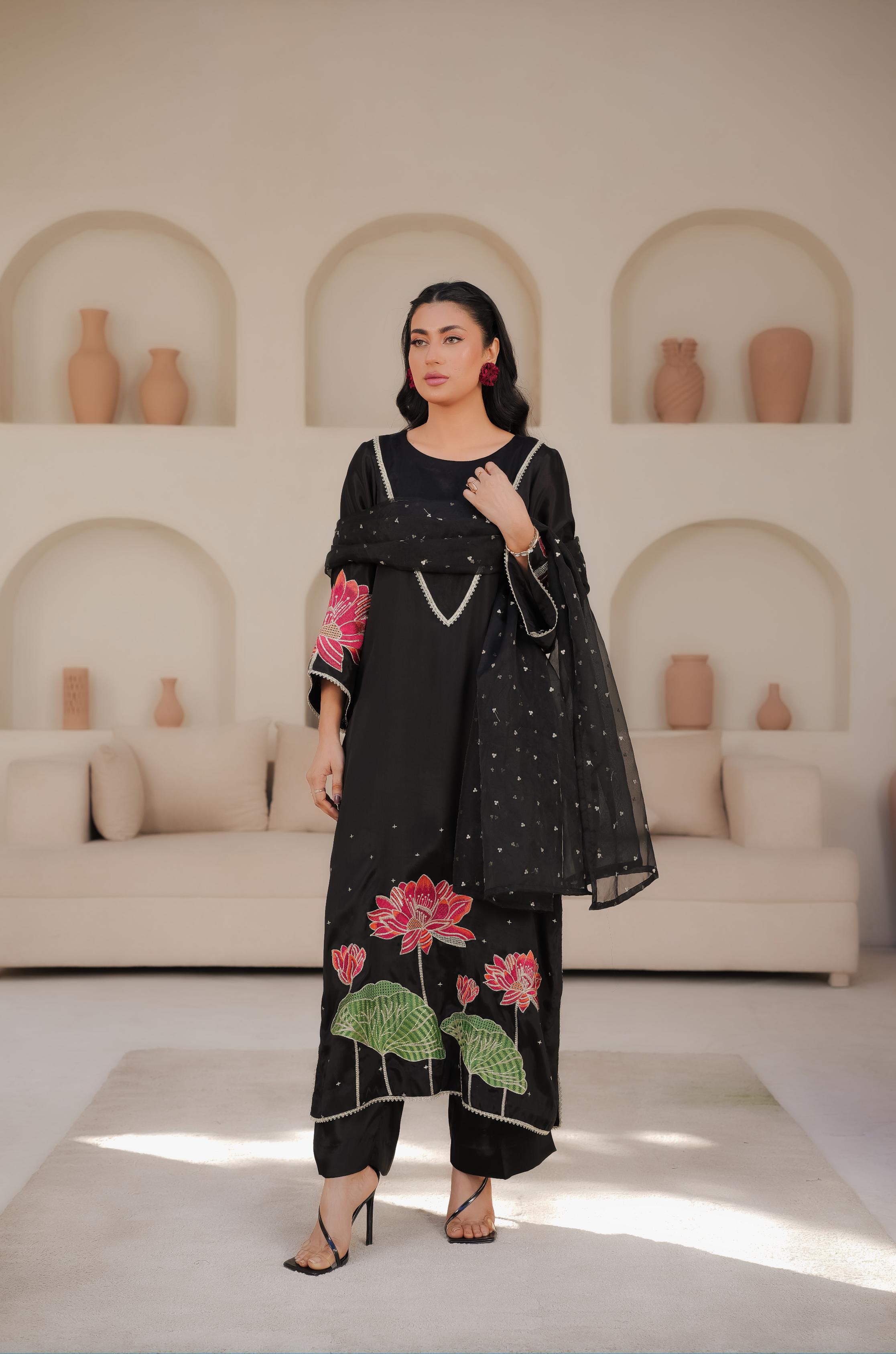 Black Embroidered - EF0010